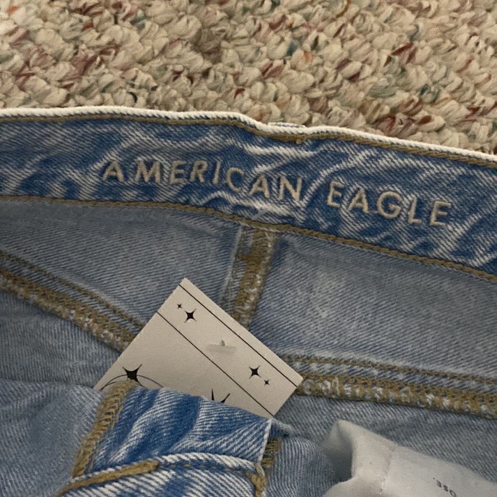 American Eagle Light Wash High Waist Distressed Stretch Jeans Womens Size 4‎ - Picture 4 of 7